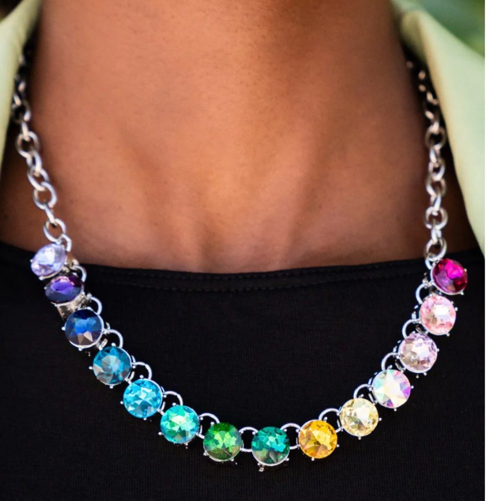Beautiful Multi Color Paparazzi Jewelry Necklace